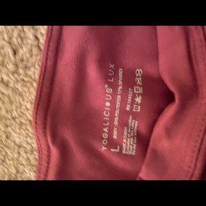 NEVER WORN YOGALICIOUS LEGGING